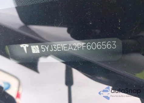 2023 Tesla Model 3 Rear-Wheel Drive z USA, uszkodzony, nr VIN 5YJ3E1EA2PF606563